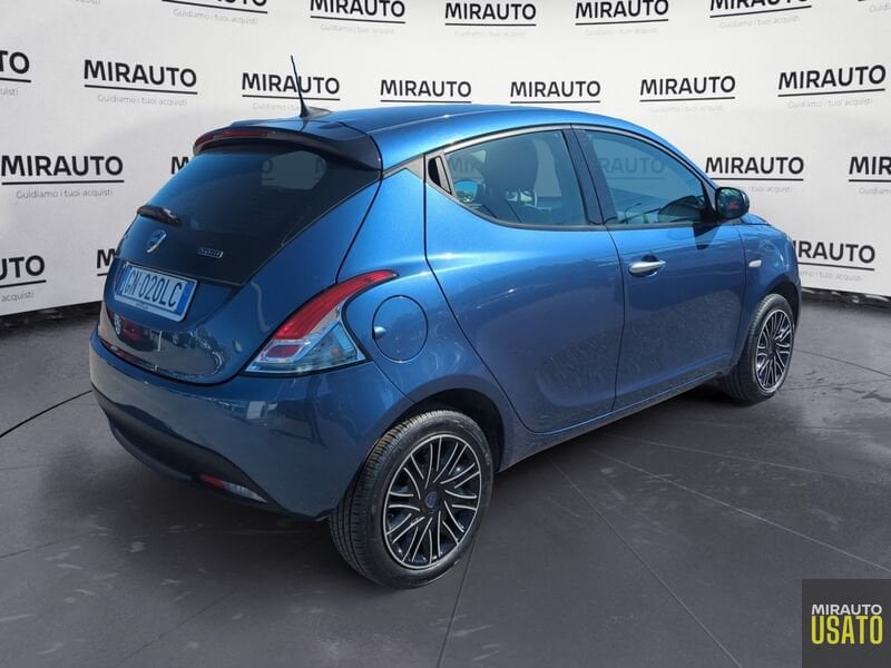 Lancia Ypsilon  1.0 FireFly 70cv Hybrid Silver Plus