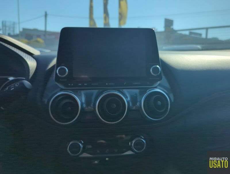 Nissan Juke  1.0 DIG-T 114 Mt N-Connecta