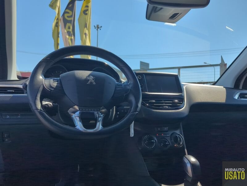 Peugeot 208  Allure PureTech 82cv S/S Neopat.