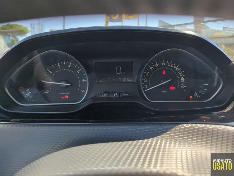 Peugeot 208  Allure PureTech 82cv S/S Neopat.