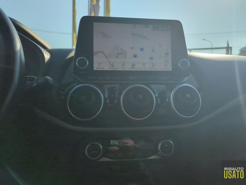 Nissan Juke  1.6 HEV Premiere Edition Auto