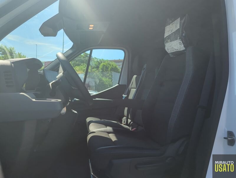 Nissan Interstar  Interstar fwd 35 2.0 dci 130cv L2H2 DC N Connecta