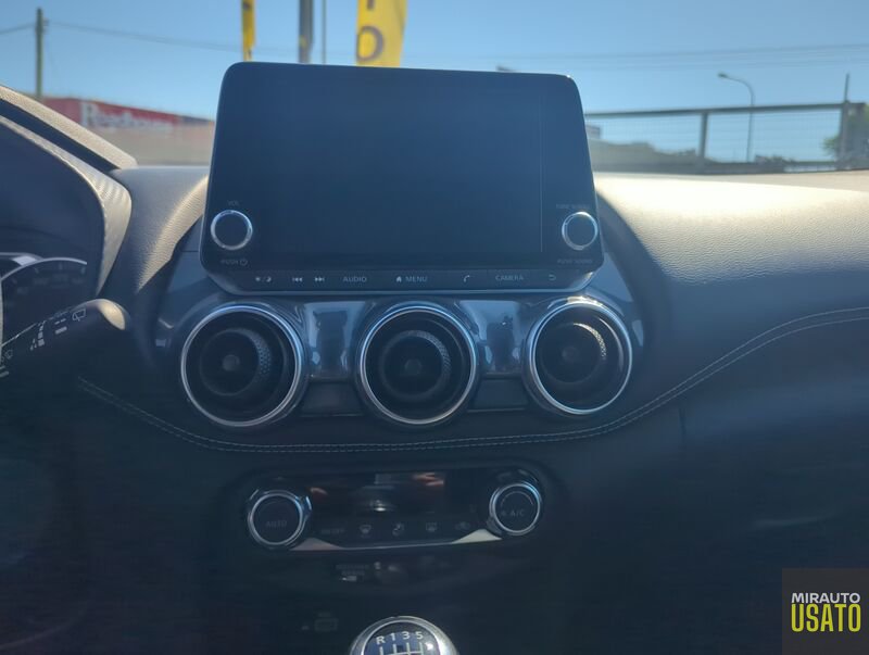 Nissan Juke  1.0 DIG-T 114 Mt N-Connecta